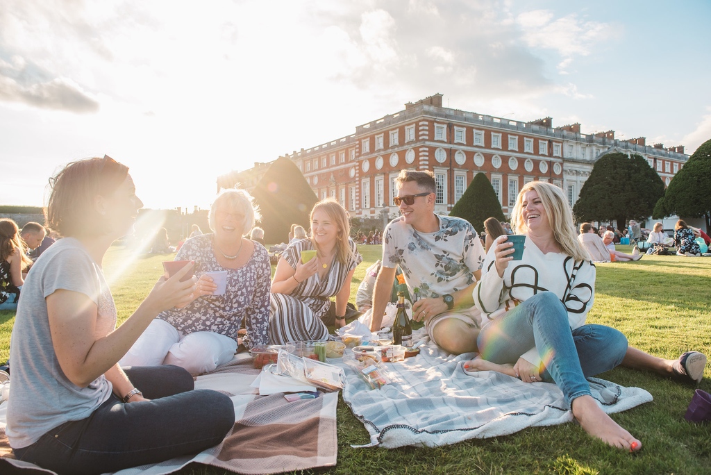 Wishing everyone a very Hoppy Easter 🐰💐 Come rain or shine, we hope you have an egg-cellent day, just like an evening spent at #HCPFestival 🐣