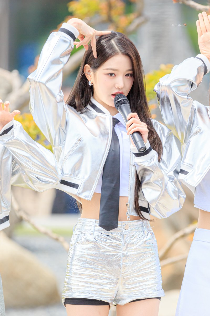 hamster705's tweet photo. #AprilFoolsDay

#아이브 #IVE #장원영 #WonYoung https://t.co/nJiJGdYT3e