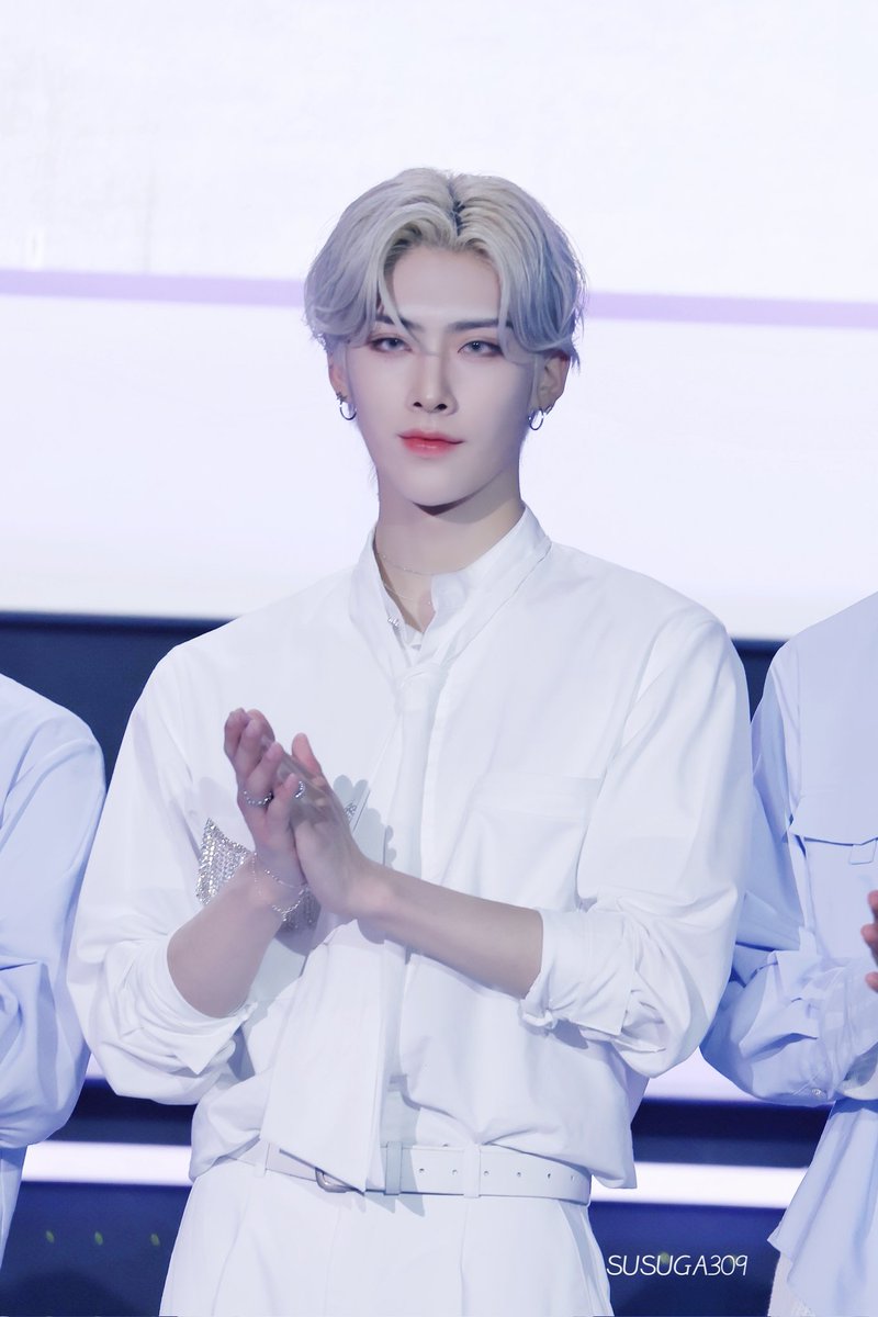 SSUGA309's tweet photo. 𝑯𝑨𝑷𝑷𝒀 𝑨𝑷𝑹𝑰𝑳 𝑭𝑶𝑶𝑳'𝑺 𝑫𝑨𝒀
#AprilFoolsDay
#Ricky #ZEROBASEONE #제로베이스원 #리키 https://t.co/2aLBOEDNA8