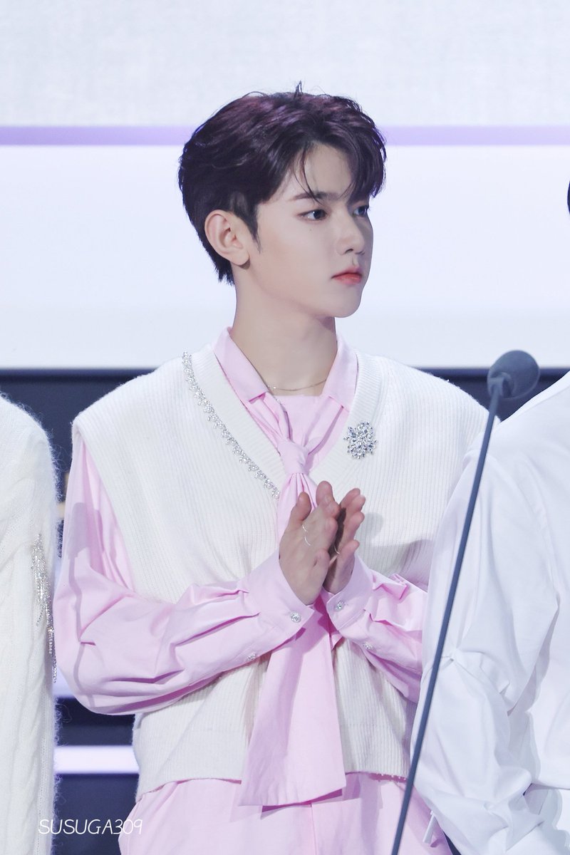 SSUGA309's tweet photo. 𝙷𝙰𝙿𝙿𝚈 𝙰𝙿𝚁𝙸𝙻 𝙵𝙾𝙾𝙻'𝚂 𝙳𝙰𝚈
#AprilFoolsDay
#ZHANGHAO #ZEROBASEONE #제로베이스원 #장하오 https://t.co/Hq14DqRUZ1