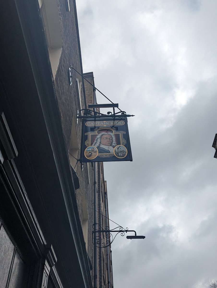 SELondonBoozers's tweet photo. Captain Kidd 108, Wapping High Street #E1W 🍻 https://t.co/0iFcpohQN4