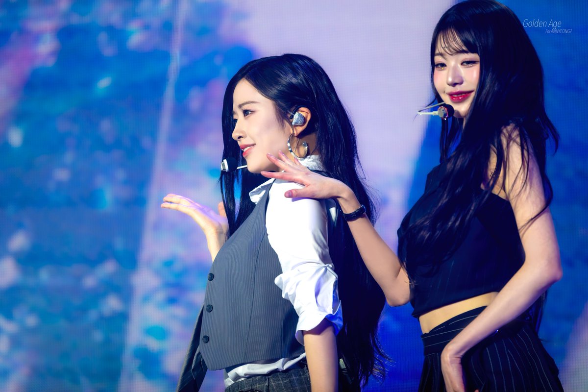 GoldenAgeYJ's tweet photo. 𝑨 𝒓𝒖𝒔𝒉.
𝑨 𝒈𝒍𝒂𝒏𝒄𝒆.
𝑨 𝒕𝒐𝒖𝒄𝒉.
𝑨 𝒅𝒂𝒏𝒄𝒆.

#AprilFoolsDay 
#안유진 #ANYUJIN
#장원영 #JANGWONYOUNG
#안녕즈 #ANNYEONGZ
#아이브 #IVE https://t.co/IgDgiTmZhx