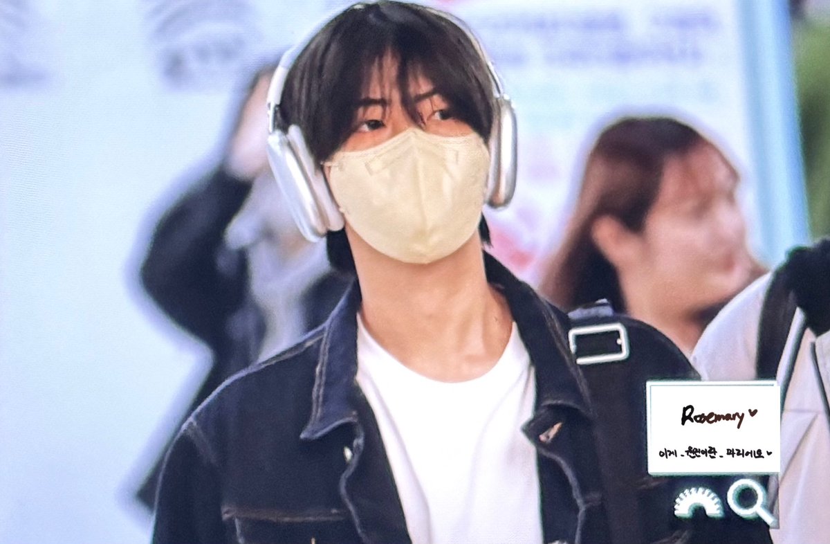 240331 GMP 입국

늦게까지 고생 많아땅

#크래비티 #CRAVITY
#원진 #함원진 #WONJIN 
#이게_원진이란_말이에요