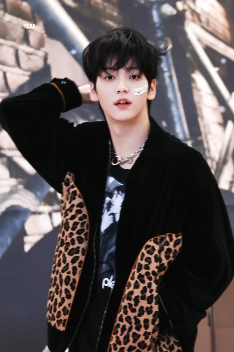 foru1020's tweet photo. #TXT #수빈 #SOOBIN 
#TOMORROW_X_TOGETHER
#AprilFoolsDay https://t.co/6mVwCPeXQW