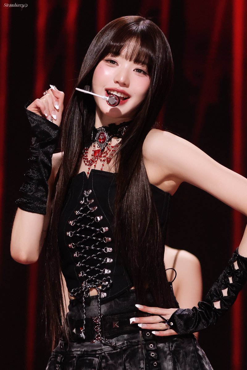 Strawberry_CL_'s tweet photo. 𝐀𝐩𝐫𝐢𝐥 𝐅𝐨𝐨𝐥'𝐬 𝐃𝐚𝐲 👑

#아이브 #IVE #원영 #장원영 #ウォニョン #WONYOUNG #JANGWONYOUNG #AprilFoolsDay https://t.co/p1TvxUW02M