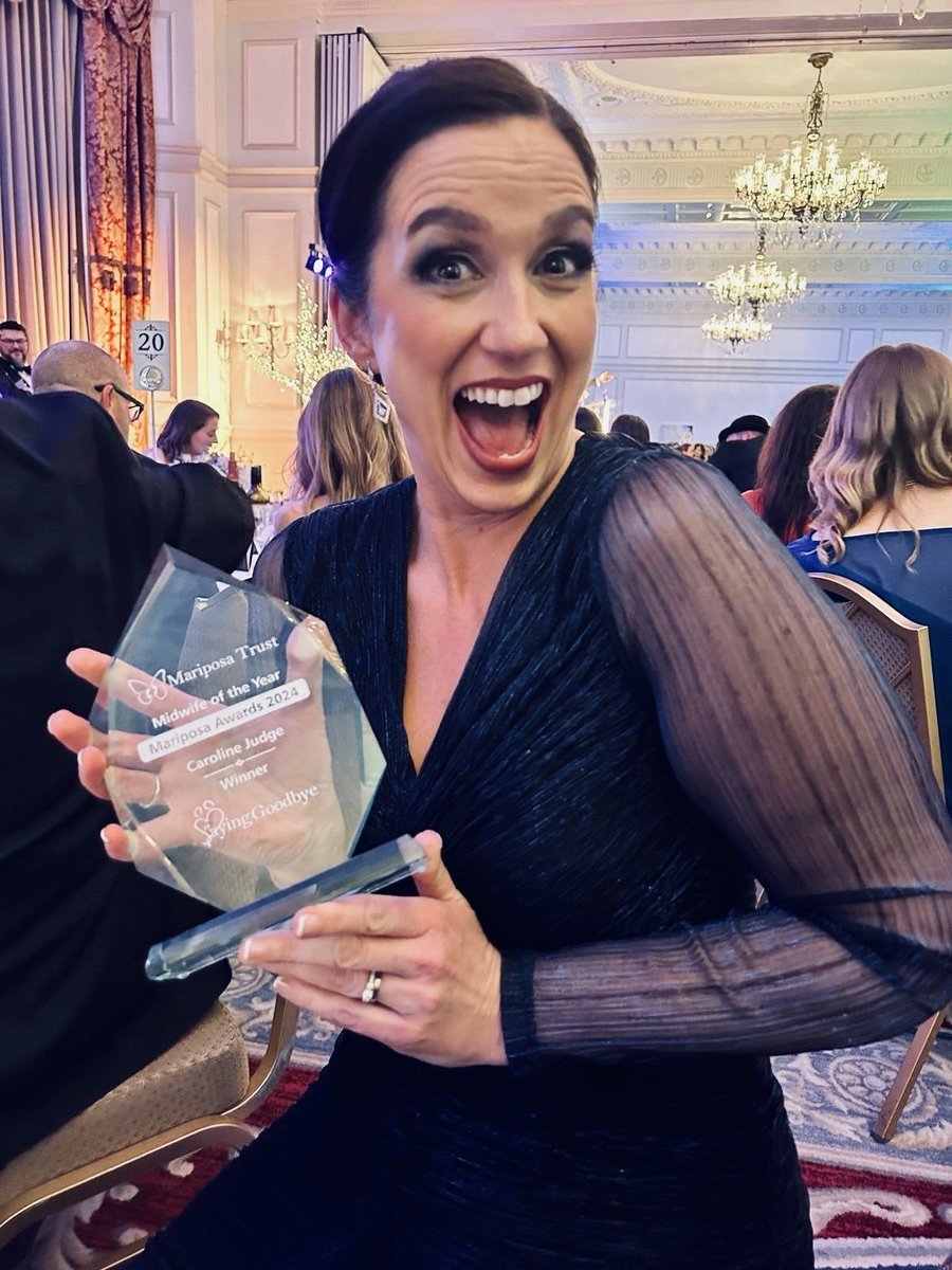 Congratulations to Caroline Judge, a Charge Midwife at the RAH. She's just been named Midwife of the Year at the Mariposa Trust Awards. To find out more go to nhsggc.scot/midwife-wins-n… #NHSGGC