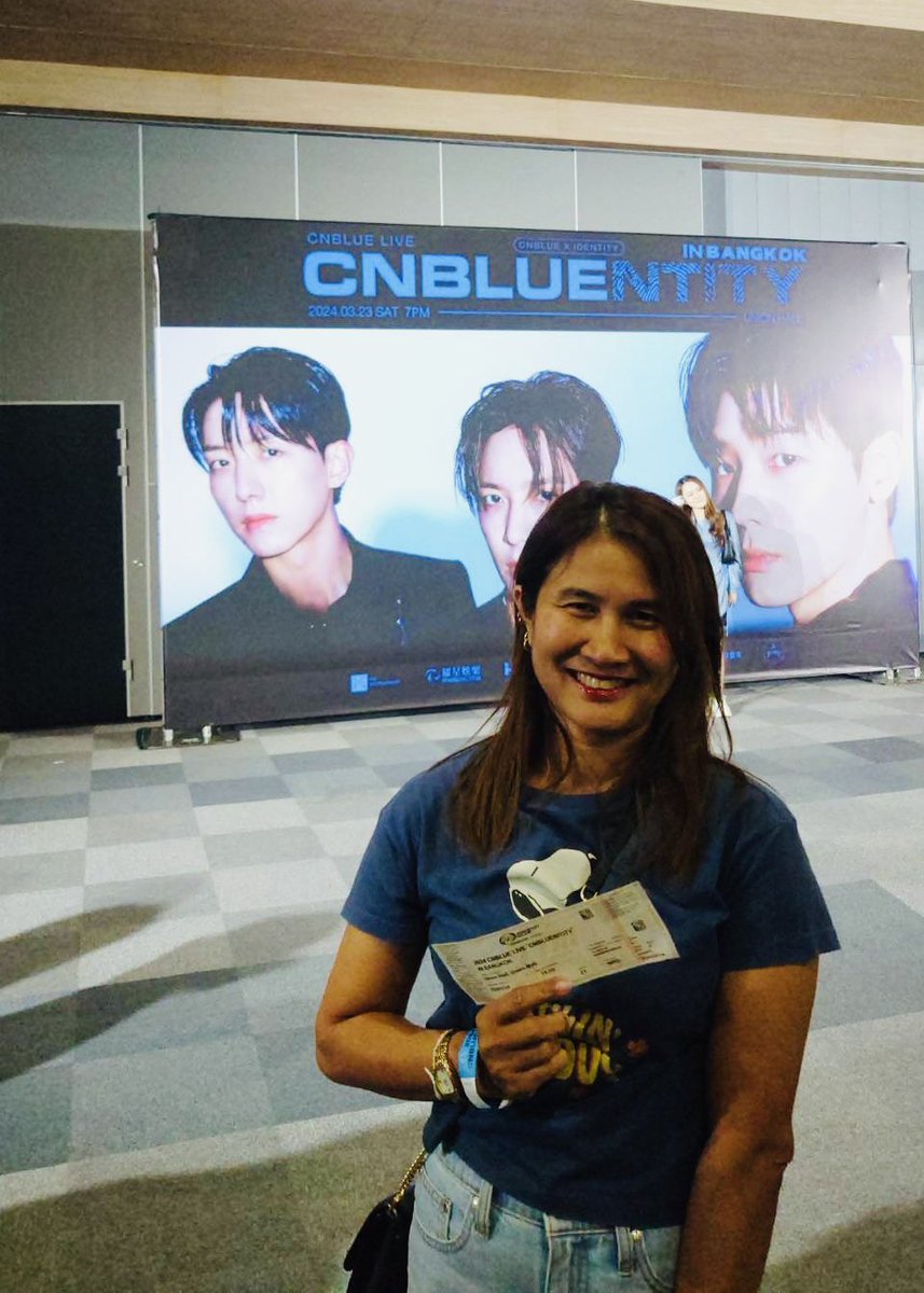Taengtung's tweet photo. 2024 CNBLUE LIVE 'CNBLUENTITY' IN BANGKOK 
💙💙 #CNBLUENTITYINBKK
มันดีมาก #พี่ยง ทำถึงสุด 23.03.24 https://t.co/ia9FBVmdTv