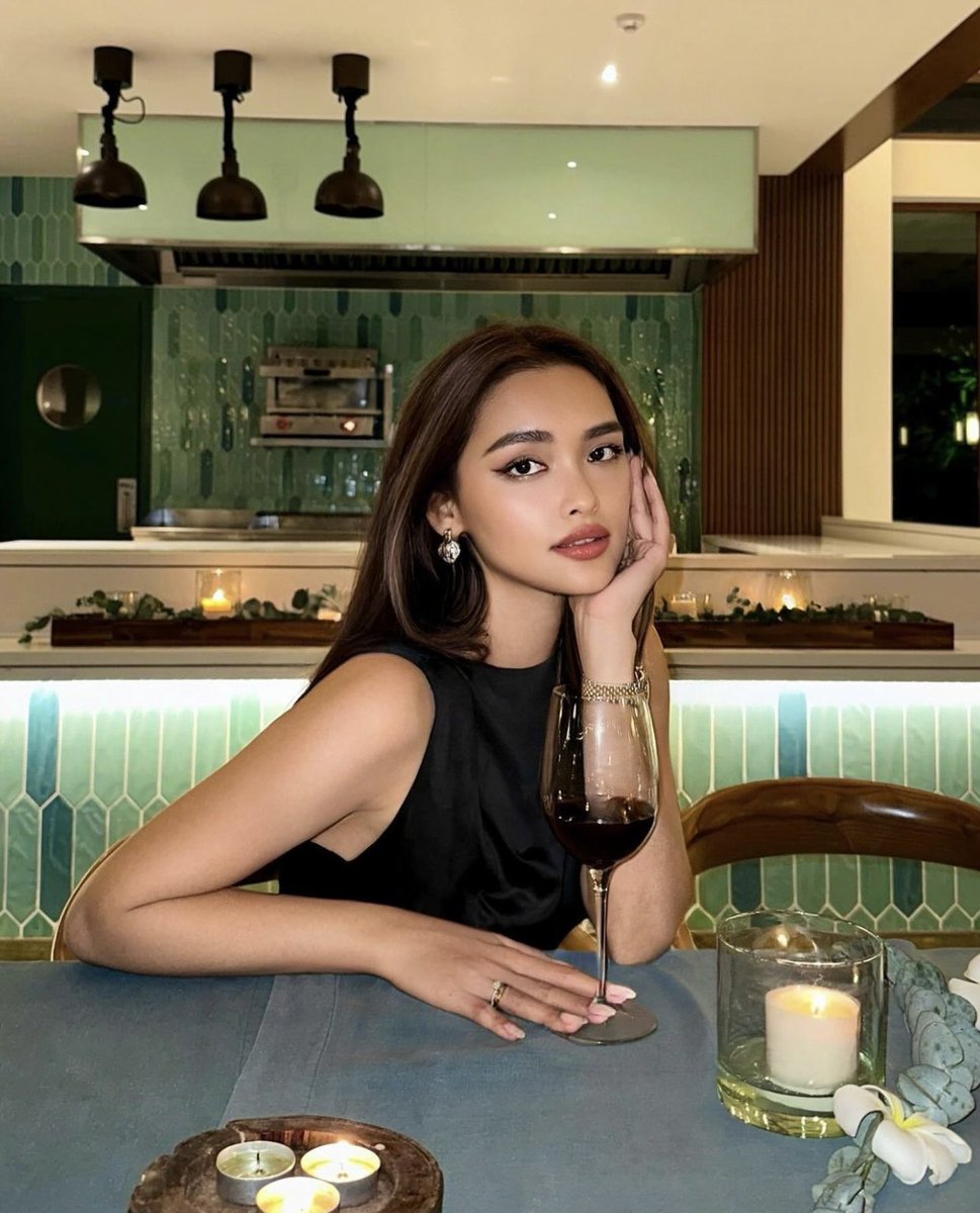 cumshot1hit's tweet photo. Linda Ngo - Xoài Non - Lacci 
Anhem chọn ai cho một buổi tối trọn vẹn https://t.co/2mf9YnwR8j