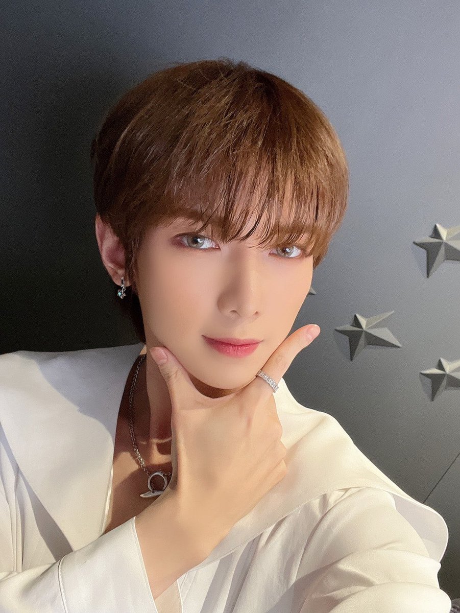 ATEEZofficial's tweet photo. [#여상] 홍콩 너무 즐거웠어요! 다음에 또 올게요!🥰
#ATEEZ #에이티즈 https://t.co/55z1u9IBoI