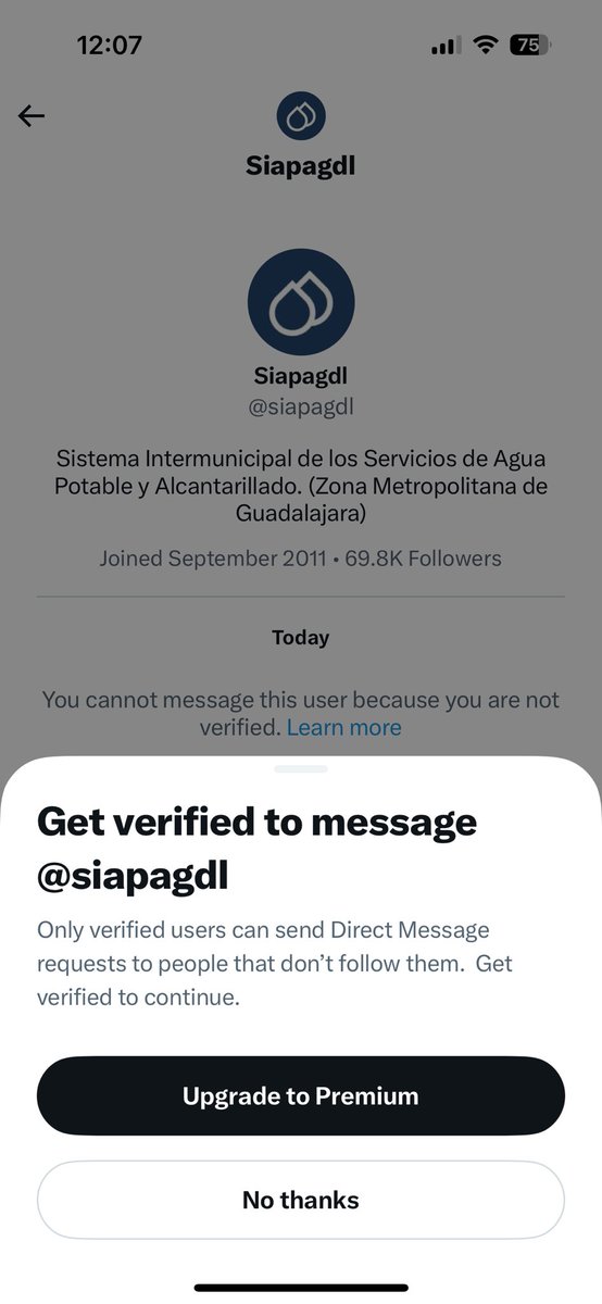 Rebecky15's tweet photo. @siapagdl Quisiera pero no voy a pagar 500 para poderte mandar un DM 😡 https://t.co/cMfeMhpABo