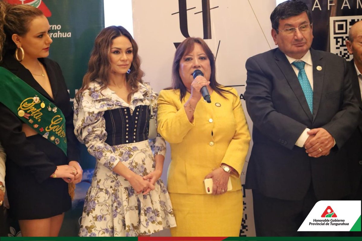 GobTungurahua's tweet photo. #EcosDelTFW || ¡La Rueda de Negocios fue todo un éxito!
👠42 talentosos artesanos de #Tungurahua exhibieron sus prendas y calzado cautivando a 26 empresarios con su calidad y creatividad
💼¡Una oportunidad única para conectar y hacer negocios con marcas nacionales
#ModaLocal 🤝🛍️ https://t.co/XcZVMbDnqB