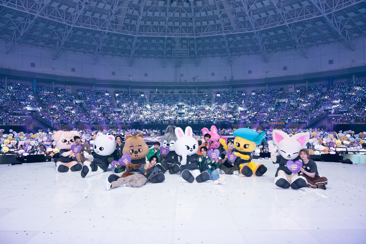 Stray Kids Japan Official on X: Stray Kids Japan Official on X: