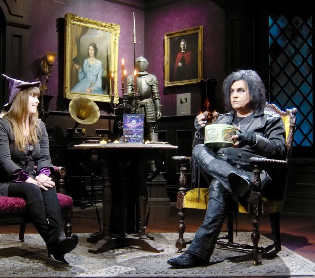 ScorpioLisaM's tweet image. Thanks, Vincent of Creature Features @CrowhavenProd , for having me on your show! I’m glad you like my new book (and my witch-cookies). #CreatureFeatures #witch #goodwitch