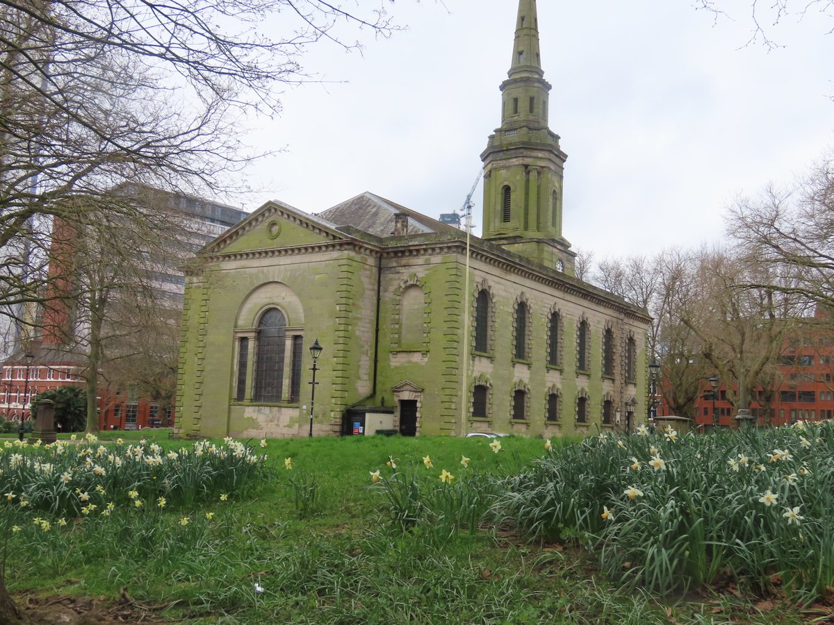 #EasterSunday daffodils @bhamcathedral and @StPaulsChurchJQ.