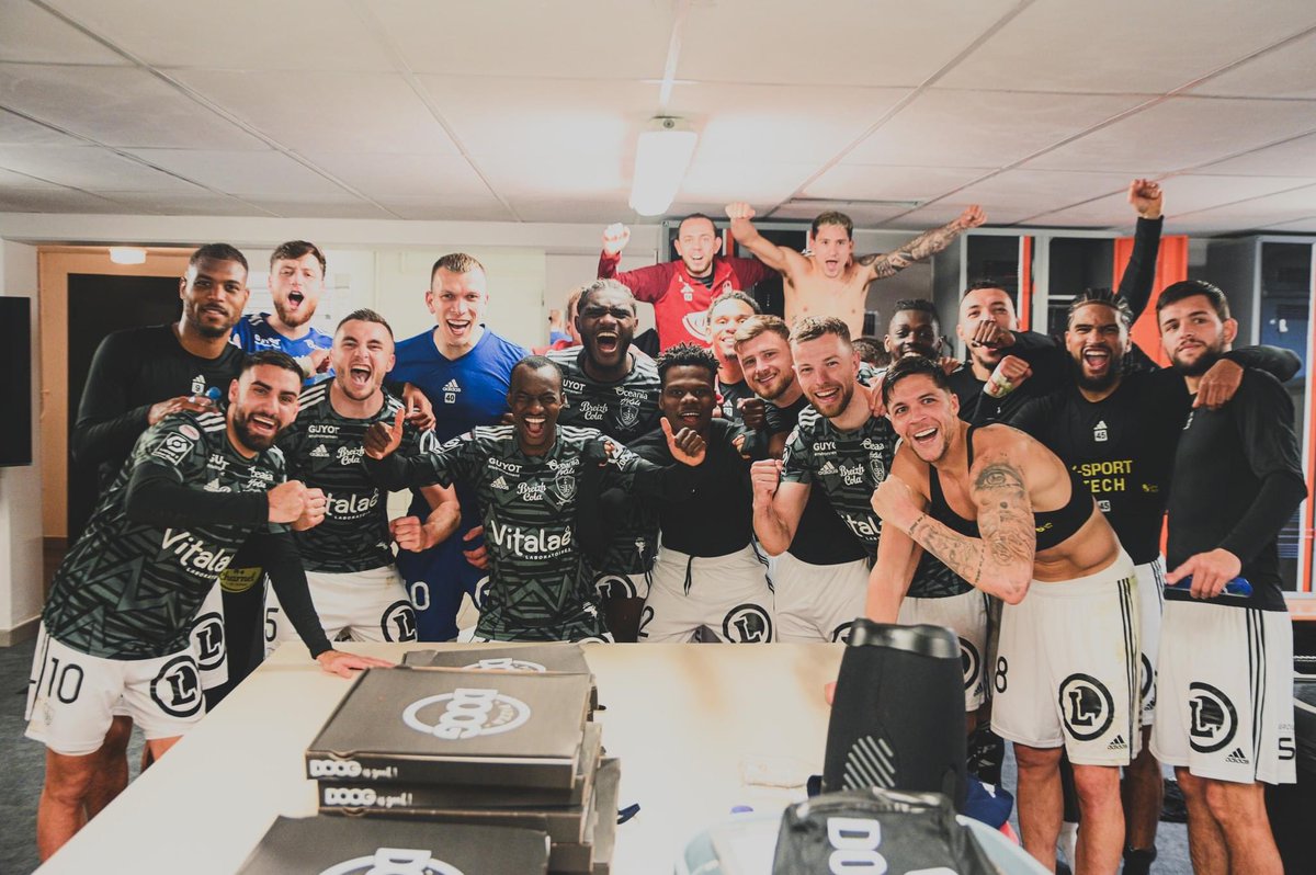 Deux derbys, deux victoires ✅
Que c’est bon ! 💪💪
Merci à tous les supporters présent , vous avez été énorme dans toutes les tribunes 👏
Allez Brest 🔴⚪️