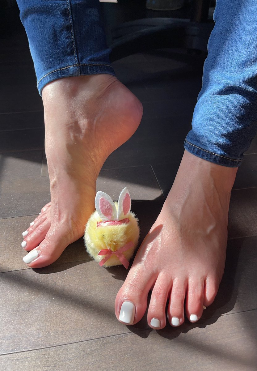 Happy Easter, from my gorgeous feet and this cute little chick. 😘 foot fetish feet barefoot foot goddess femdom footdom subtended findom birkenstocks cuckold pedicure big feet big soles giantess feet worship stinky sweaty boots TOMS Uggs