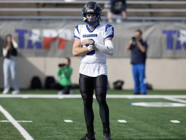 Four-star Dallas QB Luke Carney recently committed to Syracuse. Carney talks with @Rivals about his decision and what the Orange did to win his recruitment. READ: n.rivals.com/news/four-star…