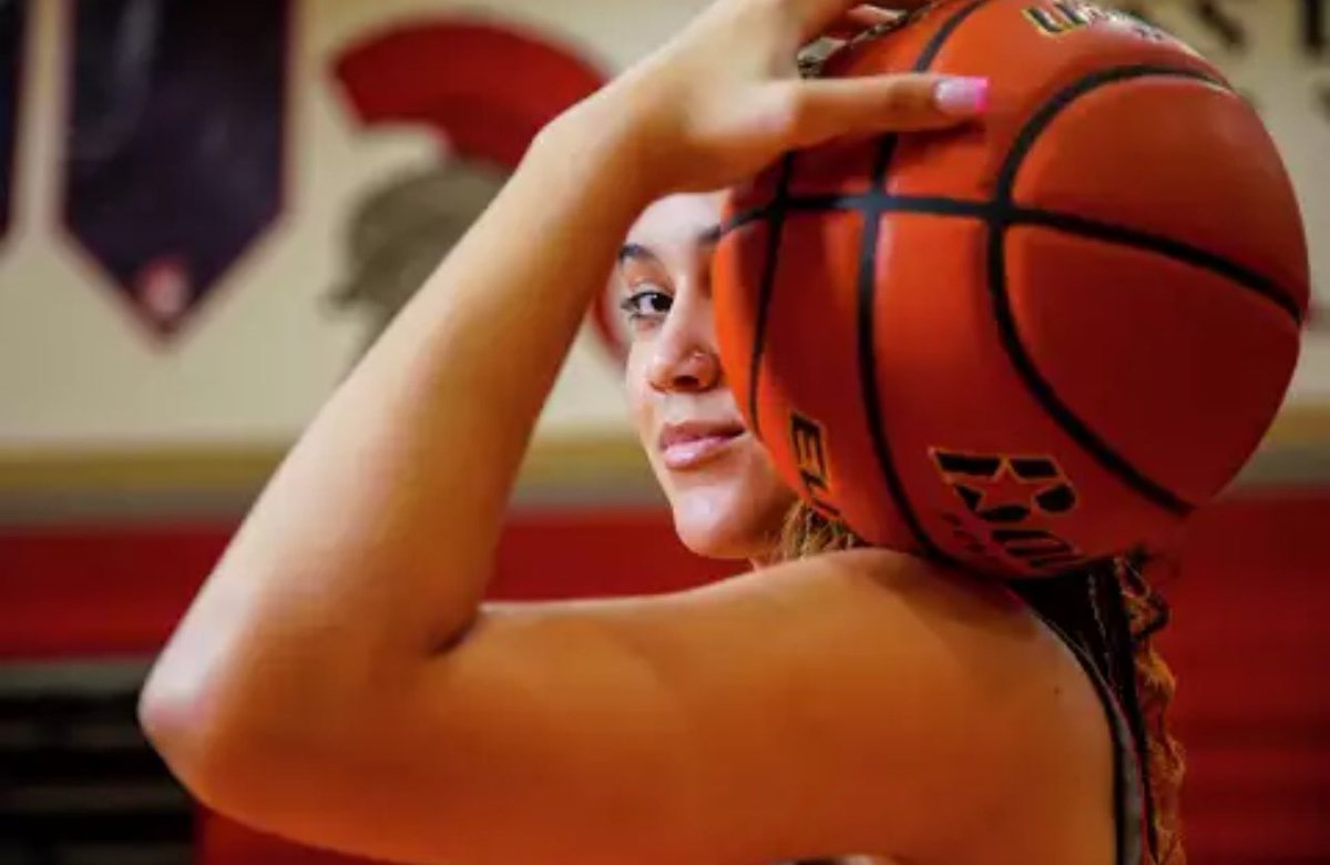 aniaha_2024's tweet image. Extremely grateful to be recognized as All-Greater Houston Girls Basketball Player of the Year! houstonchronicle.com/texas-sports-n…