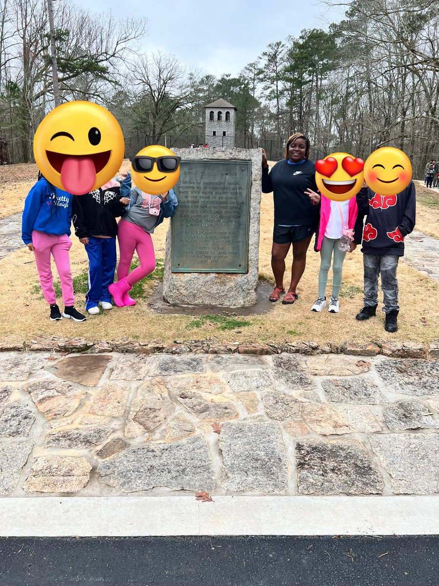 HelloHolder's tweet photo. 4th grade TAG trip to Rock Eagle! Behind the emojis, there’s happy faces that got to connect with other like-minded students while learning about the land and animals of our beautiful state ❤️ #FCSTAG https://t.co/WVWr78YF2U