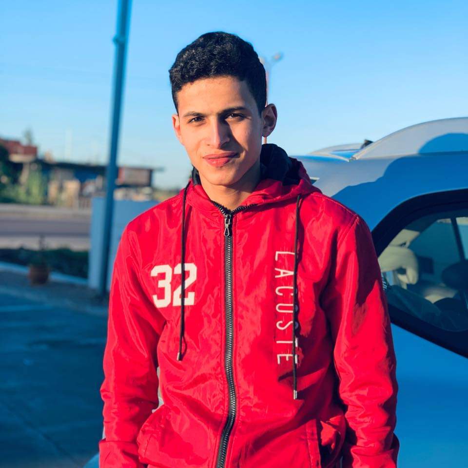 رحم الله ميتا ما زال حي في قلبي 
متنسوش الدعاء لعبدالله في الايام دي ف الدعاء احن وصيه تهديها للمتوفي
