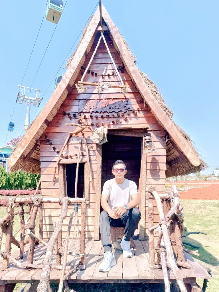 kozwe29's tweet photo. အပျင်းပြေ တနင်္ဂနွေ ပြင်ဦ��လွင်သို့တခ��ါက် 💜 https://t.co/K9oTlSErcf