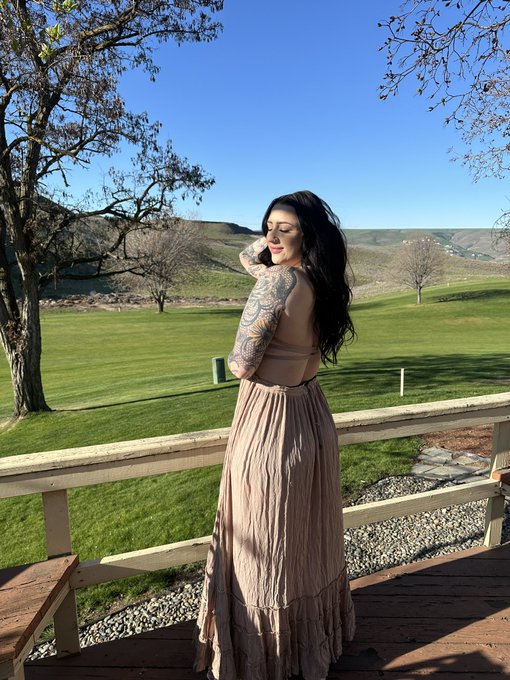 My Easter dress ☺️ https://t.co/ixzBbeFGvh<a href="/tag/newprofilepic"class="tags"><span>#newprofilepic</span></a>