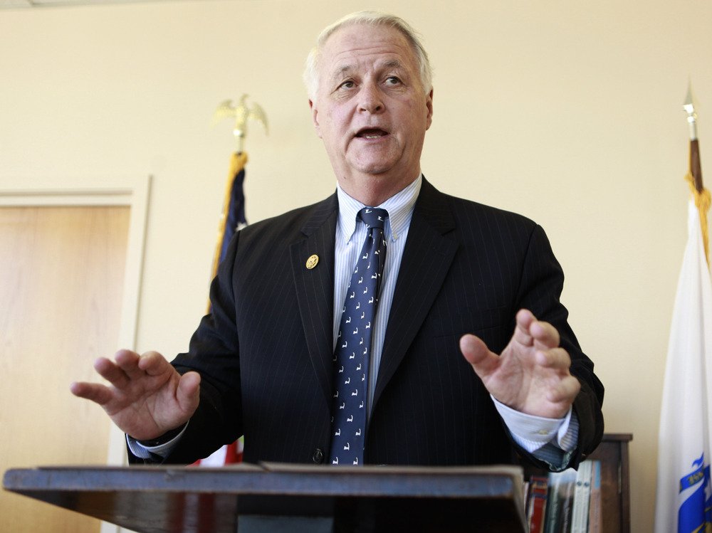 Sentidas condolencias para la familia y seres queridos del ex congresista de #Massachusetts y destacado político estadounidense William Delahunt.
 
#Cuba pierde un amigo que impulsó y apoyó siempre el fin del bloqueo y la mejoría de los vínculos entre nuestros pueblos.