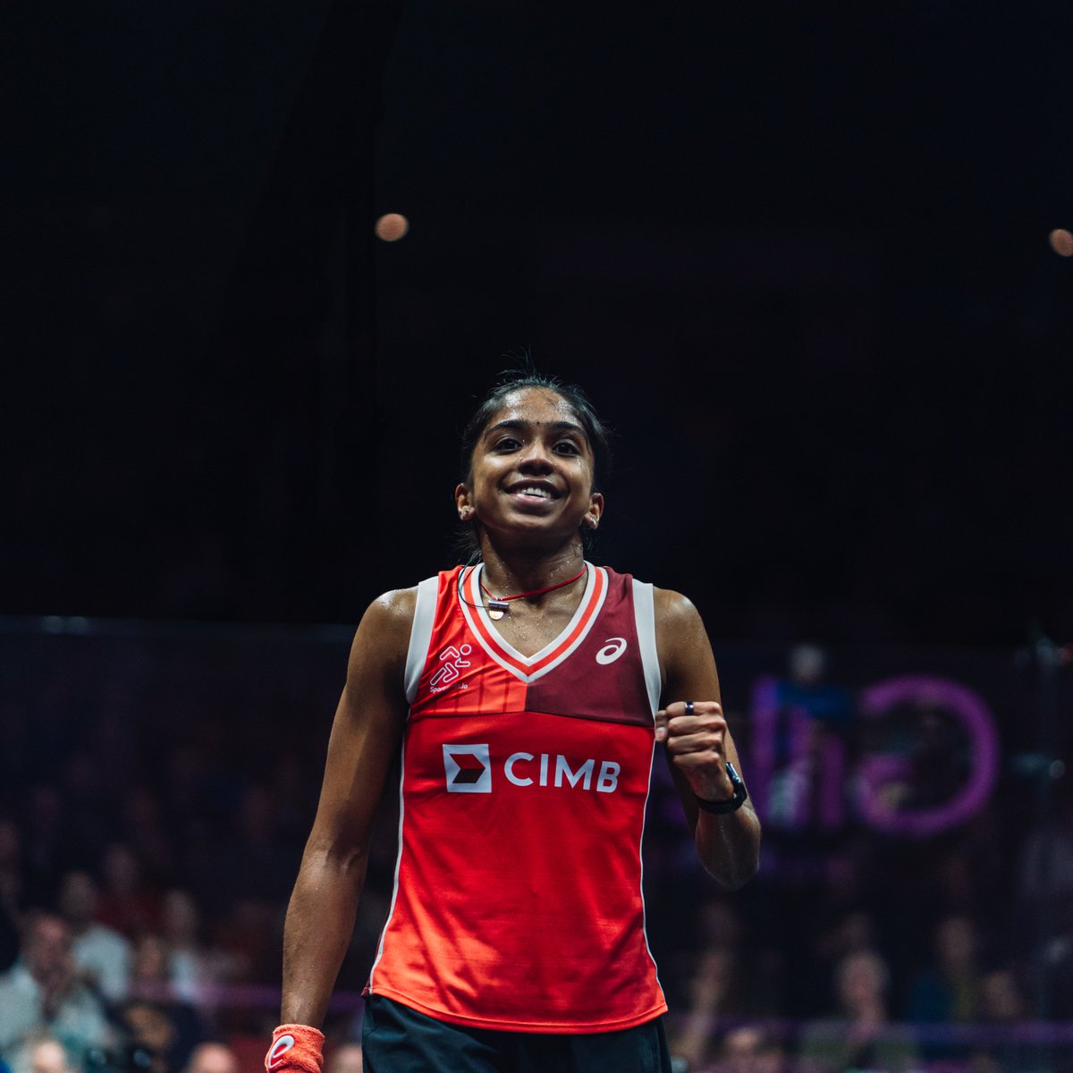 Result: GillenMarkets @LondonSqClassic Women's SFs 🇲🇾[7] @sangari_99 beats [4] @NeleGilis 🇧🇪 3-2: 10-12, 11-7, 11-8, 10-12, 11-9 (94m) 📝 Report: psaworldtour.com/featured-news/… #LondonClassic