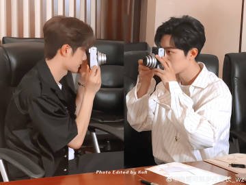 ksen_laz's tweet photo. 31.03
🐇Shooting old materials 10:10-18:50. Tomorrow will return on ZZ set. ZZ will be finished 10.05🍉
#Hearttex livestream with camping🌲👍
🦁#Mermaid shooting will end soon in April
02.04✈️BJ-SH
04.04 #WindChaser livestream BJ.
Good night ❤️🙏💚
#YiZhan #XiaoZhan #WangYibo https://t.co/tFlIRiWaQU