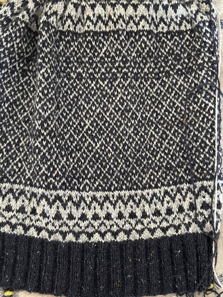 Almost at the armhole #knitting #fairisleknitting #fairisle #rowan #martinstorey #maxfield #knittersoftwitter