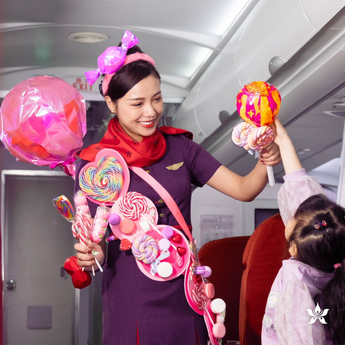 hkairlines tweet picture