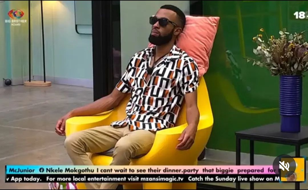 Kking_101's tweet photo. #McJunior fans let's gather here and crown McMillions 🔥 #BBMzansi https://t.co/2WA1JsEzPZ