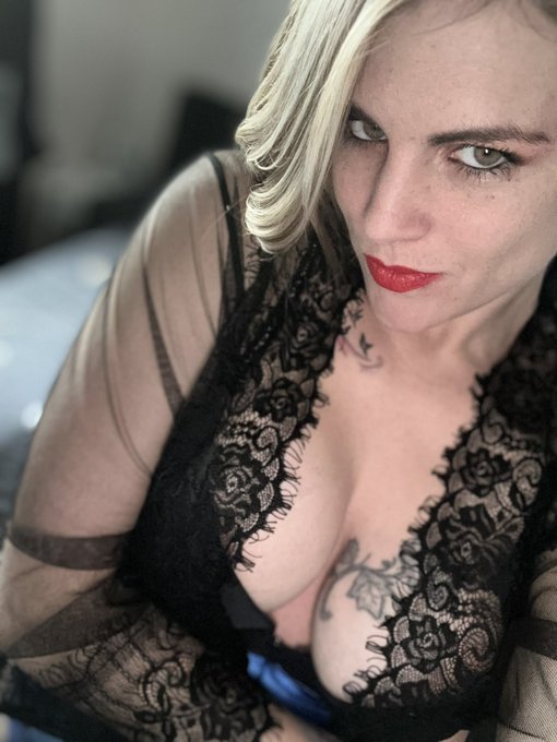 J&rsquo;ai eu mes chocolats de P&acirc;ques. 🐣🐇🐣 https://t.co/p6mDC8Hs6i<a href="/tag/bodybuilding"class="tags"><span>#bodybuilding</span></a><a href="/tag/fitness"class="tags"><span>#fitness</span></a>