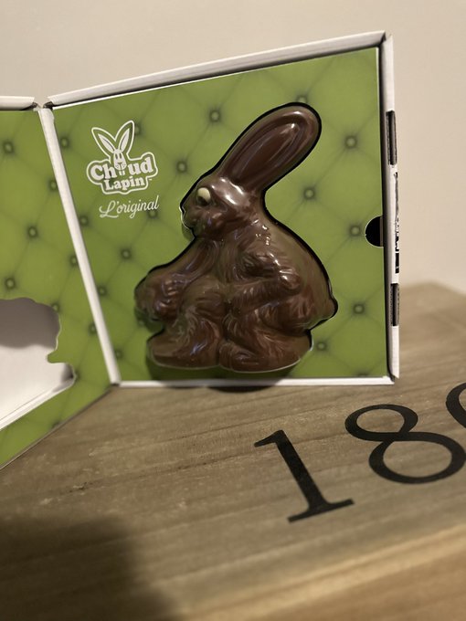 J&rsquo;ai eu mes chocolats de P&acirc;ques. 🐣🐇🐣 https://t.co/p6mDC8Hs6i<a href="/tag/thursdaypussy"class="tags"><span>#thursdaypussy</span></a><a href="/tag/jeudipussy"class="tags"><span>#jeudipussy</span></a>