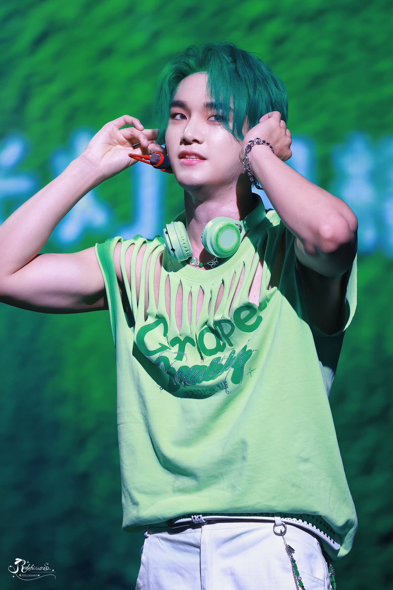 Rabbicatto1003's tweet photo. Happy April Fool's Day😝 
230805 
我们灿尼最棒的姚琛亲故

#姚琛 #YAOCHEN #야오천 
#YAOCHEN_AdventurePlayer
#AdventurePlayer #冒险玩家
#AprilFoolsDay https://t.co/mfI5wHyy5a