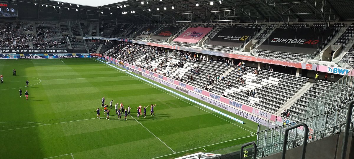 MatousKrecl's tweet photo. 🆚️ LASK - SK Austria Klagenfurt 
🕓 31. 3. 2024
⚽️ 1:0
🙋‍♂️ 9 400
🏆 Bundesliga (🇦🇹)
📍 Linz 🇦🇹

#groundhopping https://t.co/3scPLnuiC2