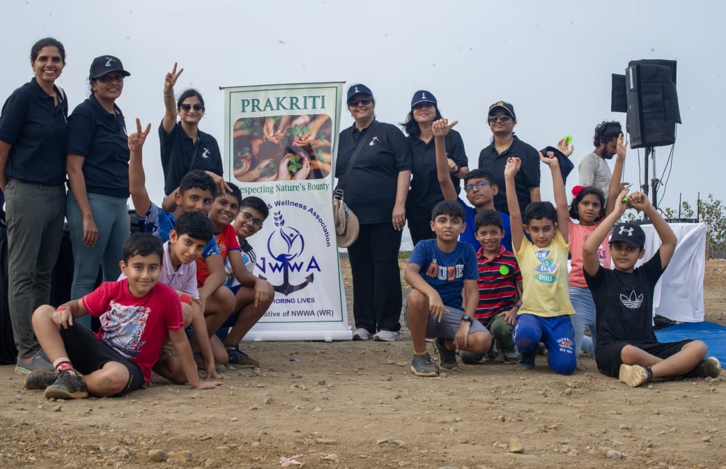 Prakriti Group, #NWWA (WR), in coordination with 22 MVS, organised the annual Nature Walk to Prongs Lighthouse on 30-31 Mar to increase awareness about the environment. Over 1,400 service personnel and families participated in the 2-day event.
#AnchoringLives.
@SpokespersonMoD