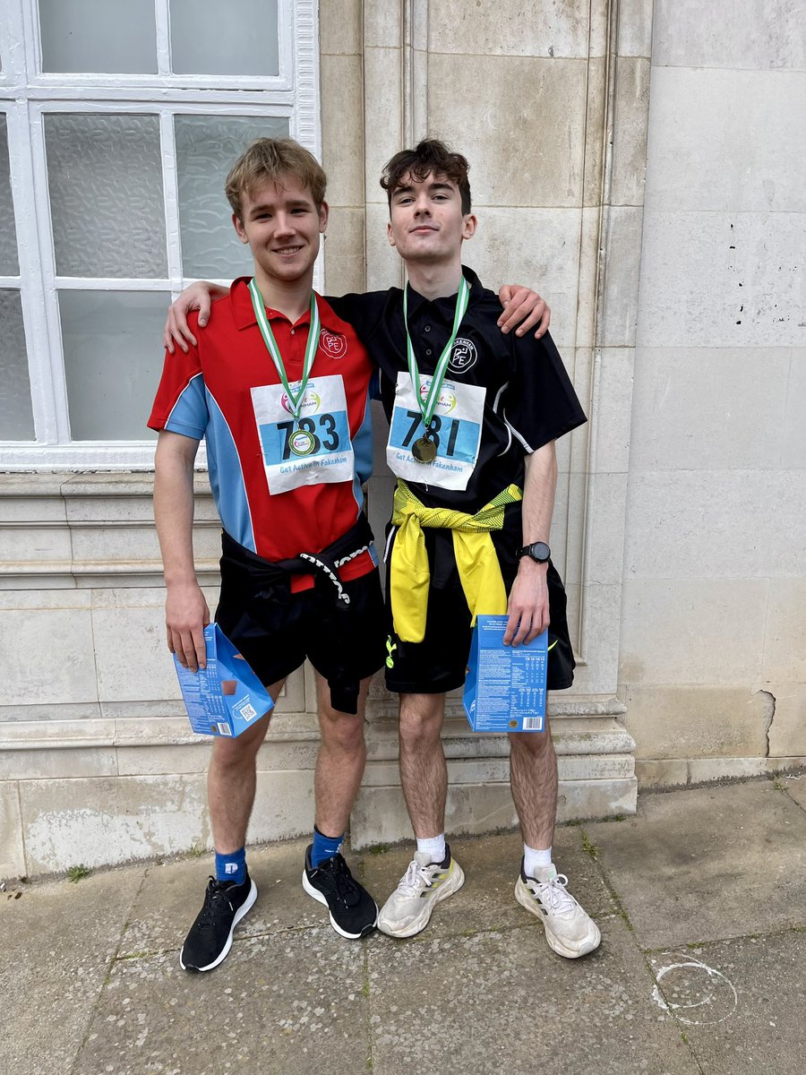 Well done to our Fakenham Academy and Fakenham Sixth Form students thismorning! 5 k on Easter Sunday as part of <a href="/ActiveFakenham/">Active Fakenham</a> events #determined #keeponrunning <a href="/SapientiaTrust/">Sapientia Education Trust</a> <a href="/Fakenham6thForm/">Fakenham Sixth Form</a> 🐣🏃‍♂️