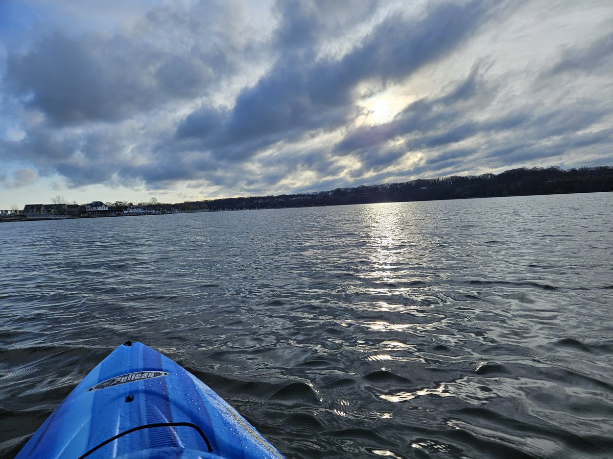 WillCab8's tweet image. We aren't all going to agree on all the issues, have all the same exact beliefs, but most of us want the same thing. The Light to overcome the darkness. He always does. Happy Resurrection Sunday! Here was my view during sunrise service today 
#ihopkc
#mikebickle