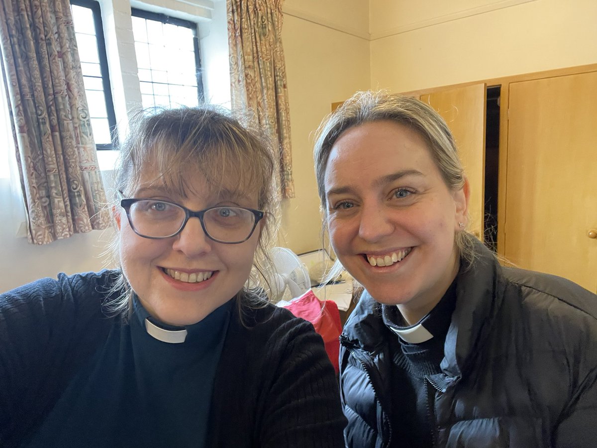 Joy to share @MilsomCatherine ‘s first Holy Week and Easter as an ordained minister ….. Hallelujah, Christ is risen ! @stbarnabasglos @matson_st @GlosDioc #TICurate