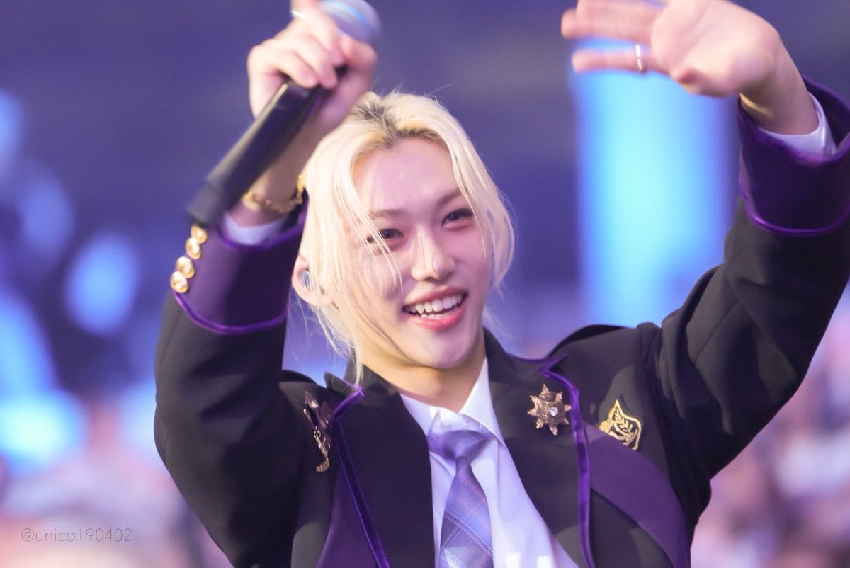 unico190402's tweet photo. 240331 Stray Kids 4TH FANMEETING ‘𝑺𝑲𝒁’𝑺 𝑴𝑨𝑮𝑰𝑪 𝑺𝑪𝑯𝑶𝑶𝑳’ 

#felix #필릭스 
#straykids #스트레이키즈 https://t.co/9VHJWyaFO9