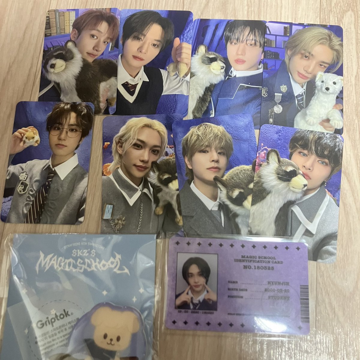 sinmw8392's tweet photo. 스키즈 스테이존 3일차 막콘 3/31 포카 판매 양도합니다  

All - 15.0

Kr bank

스트레이키즈 스키즈 포카 방찬 리노 창빈 현진 한 필릭스 승민 아이엔 스테이존 stay zone 매직스쿨 팬미팅 포카 https://t.co/4xhcxpXGy1