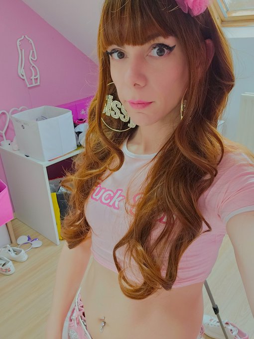 What is your biggest sissy fantasy?? 😊🥵 https://t.co/5sEttD3dDc