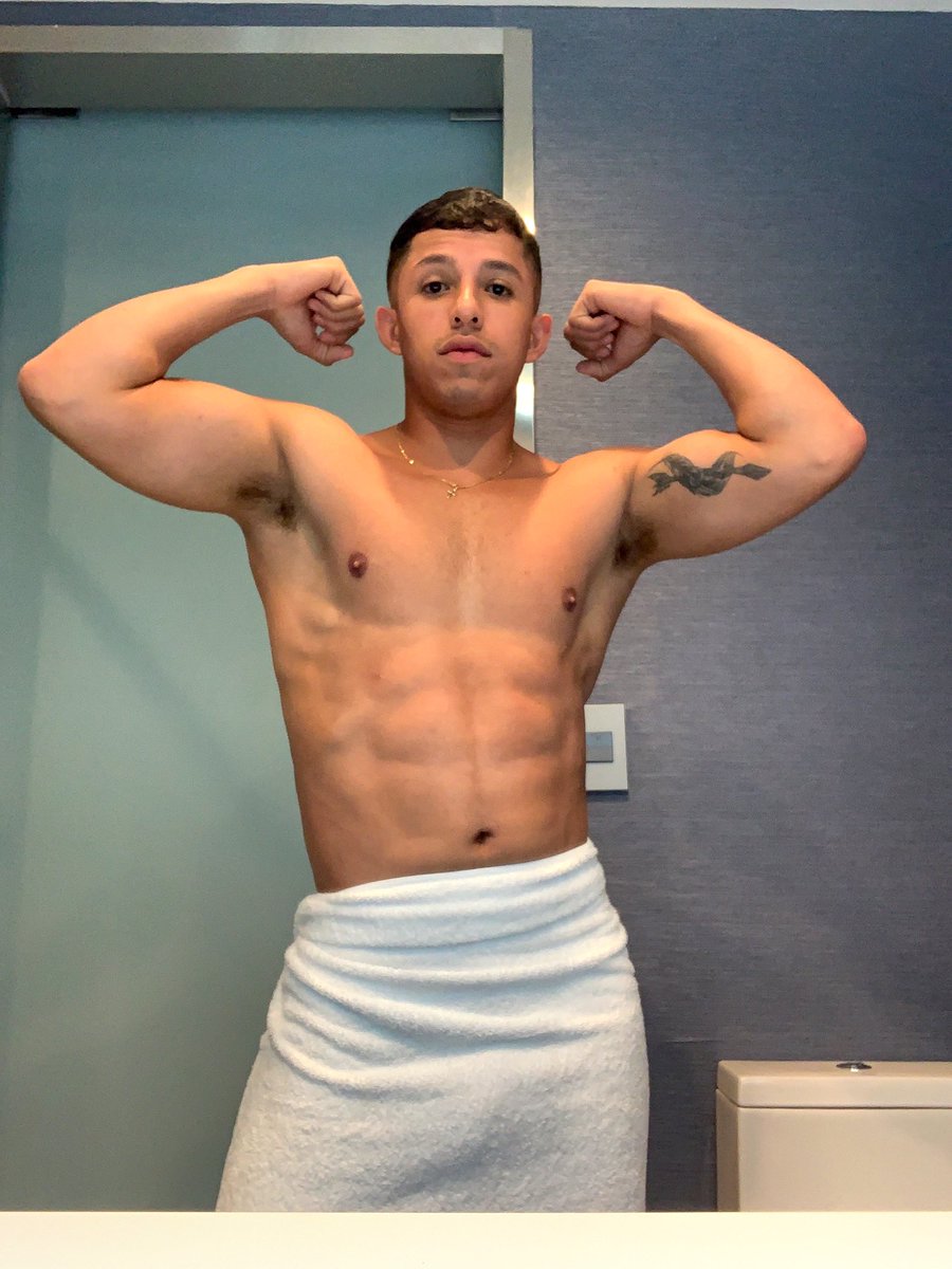 YurguinZ's tweet photo. Before shower 🔥💦 https://t.co/PFHVihFdx3