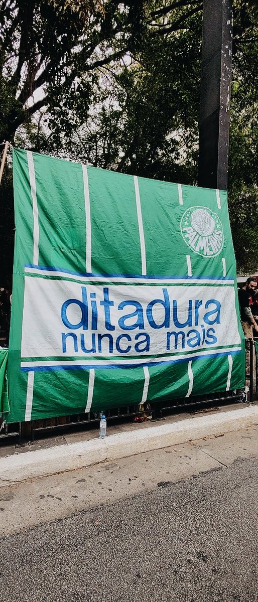 truelumina's tweet photo. Lembrar para não esquecer e para nunca mais acontecer.
#DitaduraNuncaMais https://t.co/QQnw4fExVv