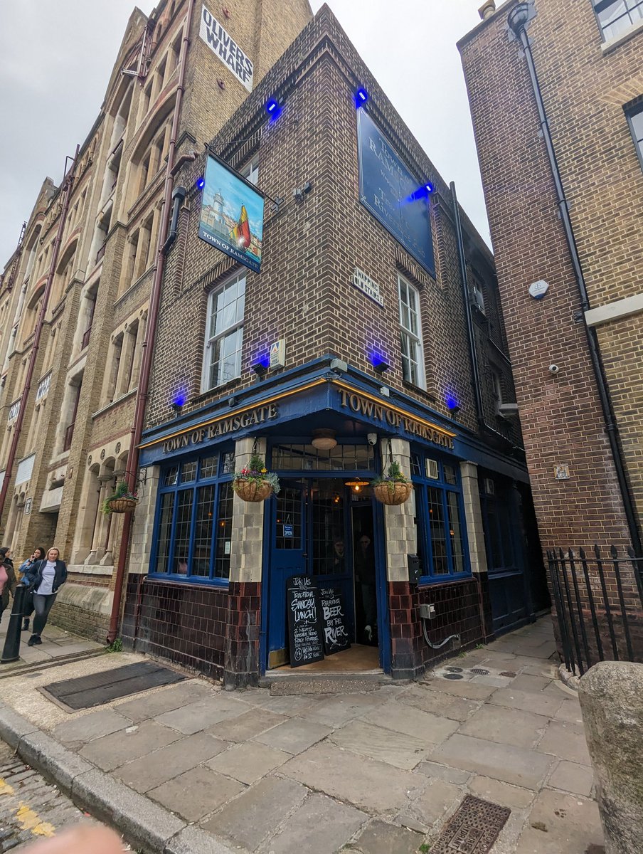 SELondonBoozers's tweet photo. Town Of Ramsgate, 62, Wapping High Street #E1W 🍻 https://t.co/u1ByVx1kdr