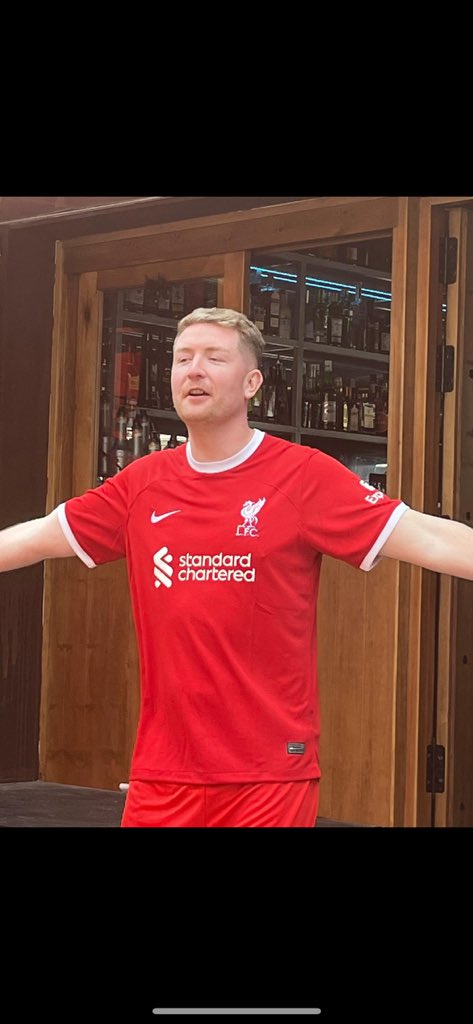 NathanWarren10's tweet photo. My good mate @Joswatkins happy with the result today https://t.co/VPqr1DLblA