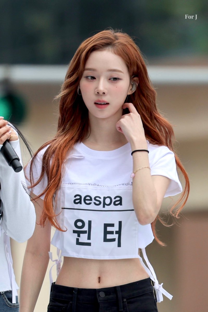 jxxvolxs's tweet photo. #AprilFoolsDay

#aespa #에스파
#WINTER #윈터 https://t.co/o4o1FdukOA