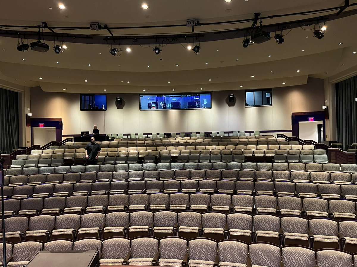 LetGoMoses's tweet photo. Hello Everyone!!!! This last Thursday, Space Oddity performed at Cultural Center at Ocean Reef in North Key Largo, Florida. Here are a couple pics of the venue. https://t.co/TvLFjIo1D9