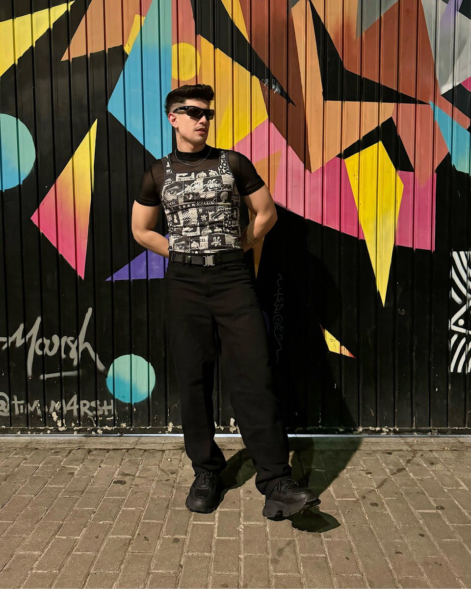 chemzih's tweet photo. The look is with the shades 🕶️🔗🪩 https://t.co/FrmYjANPUF